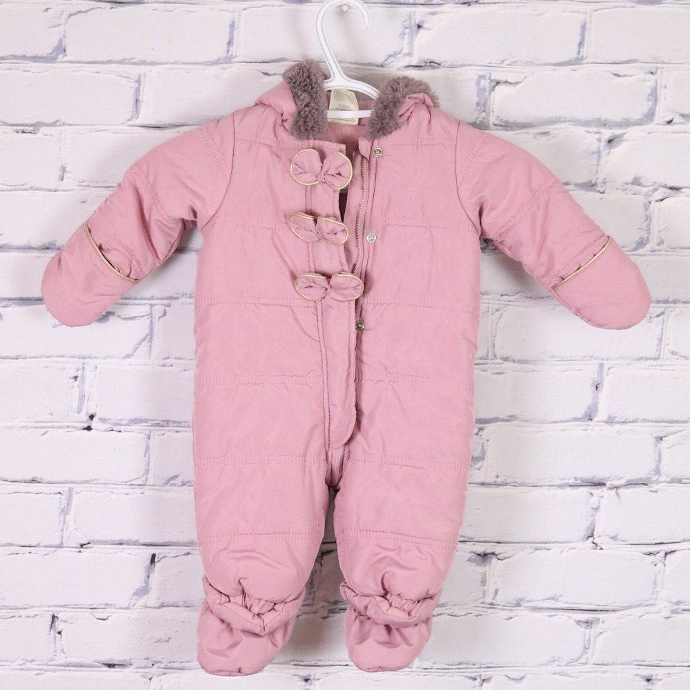 NWOT pink baby snowsuit with faux-fur hood b4
